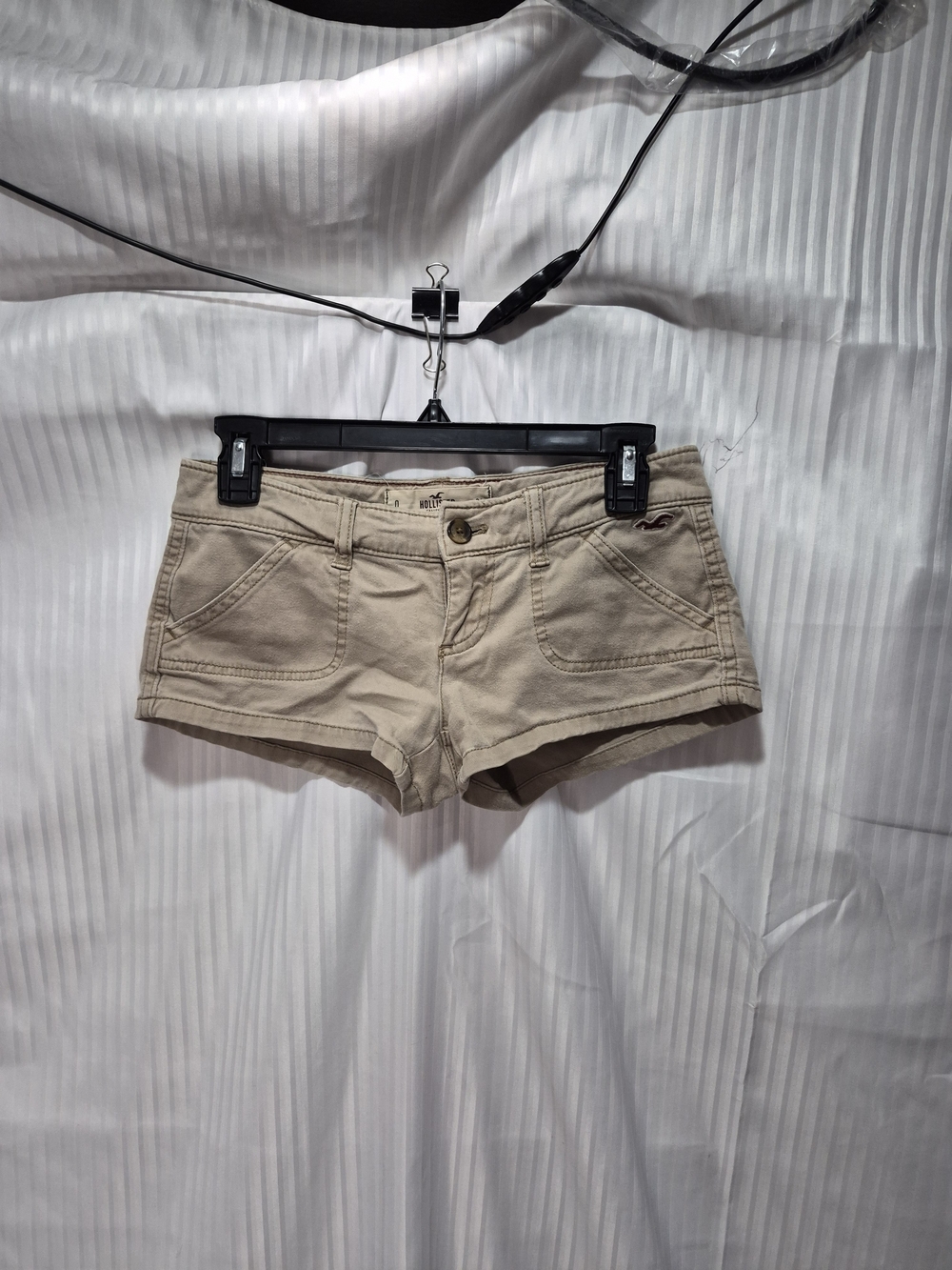 Hollister Y2k Women's Tan Low-Rise Denim Short Shorts Size 0 24